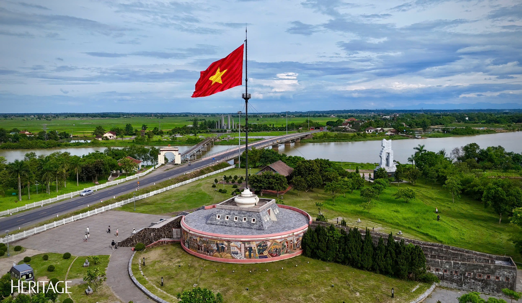 Cầu hiền Lương trong hành trình thăm lại chiến trường xưa Quảng Trị