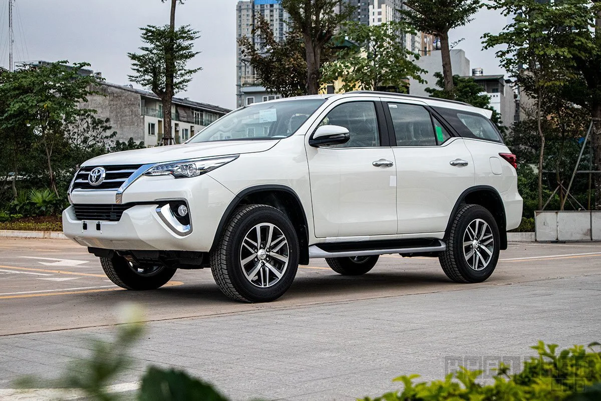 Xe 7 chỗ Quảng Trị đời mới phục vụ du khách
