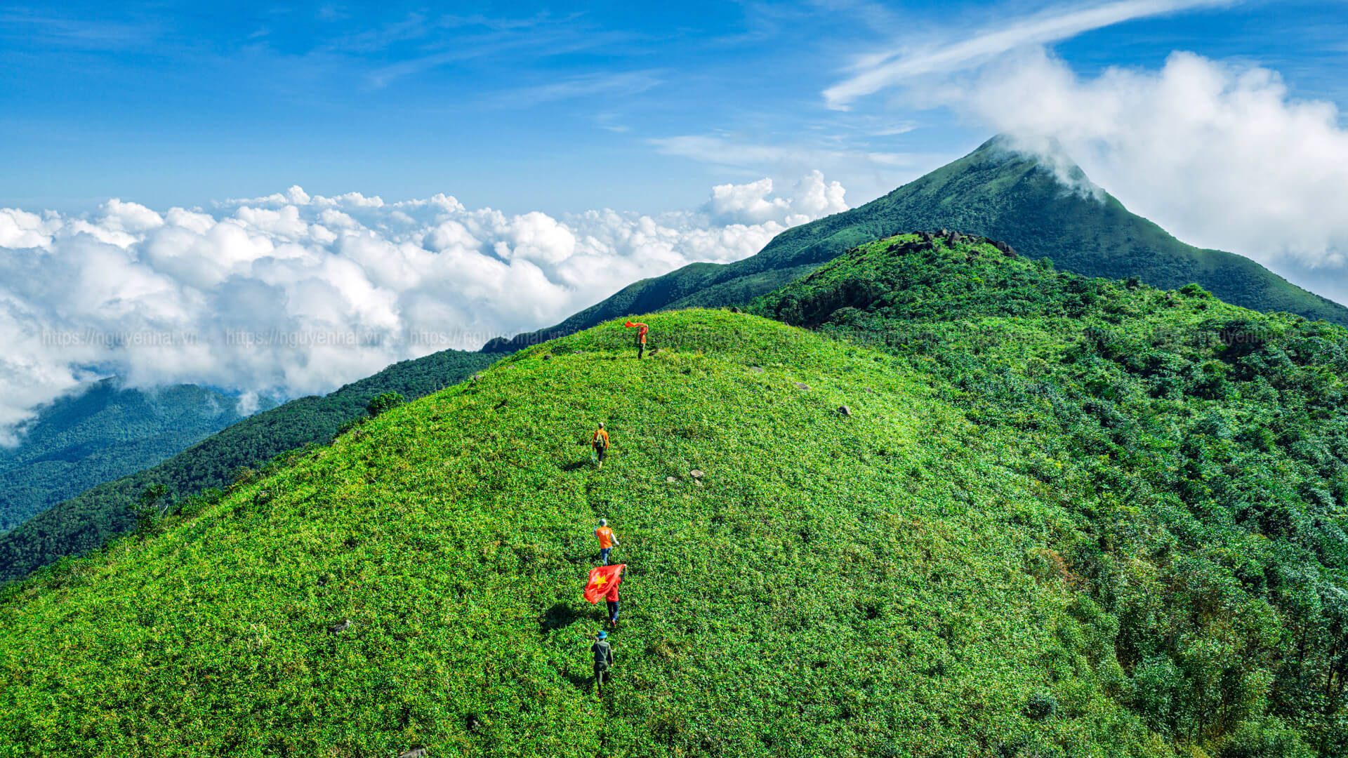 Trekking Pa Thiên Voi Mẹp